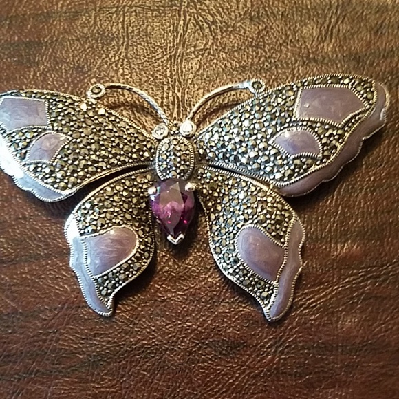 Jewelry. Butterflypin #16